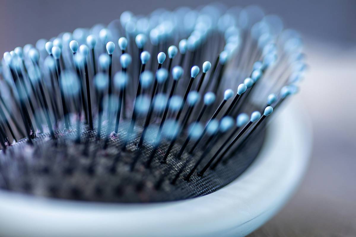 Detangling Hair Brush: 7 Proven Tips to Avoid Painful Brushing Mistakes